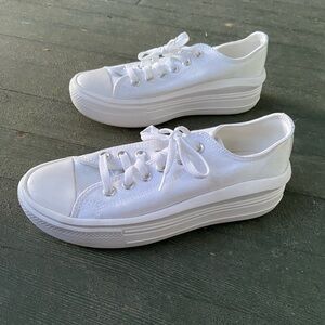Converse All-Star Move Platform Low-Top Sneaker - Women Size 8 - White